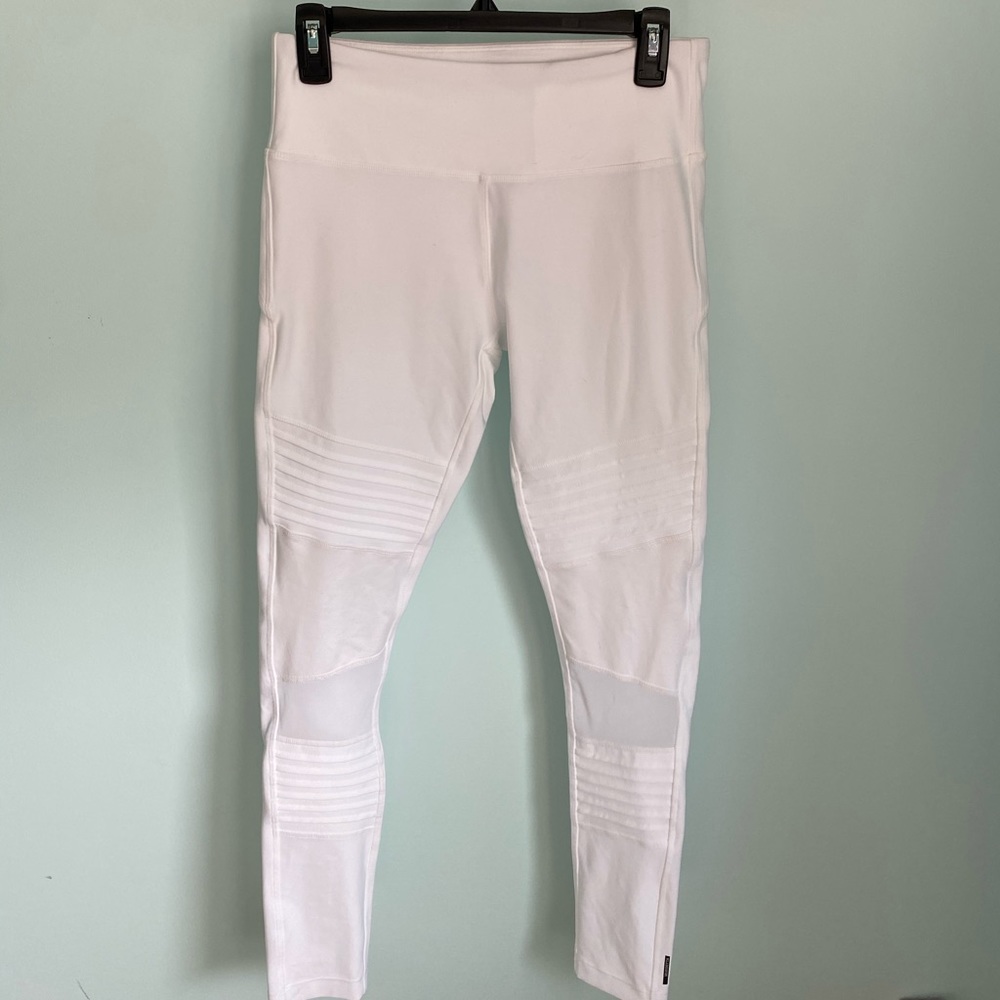 Clothing: Leggings